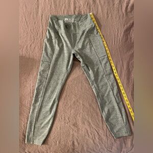 REI 7/8 leggings sea olive green sz Large